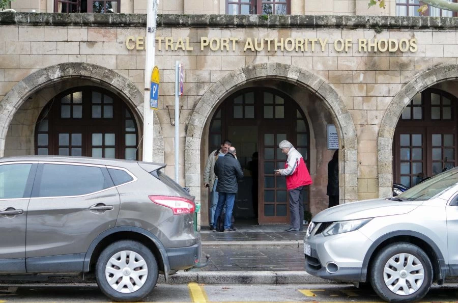 Συγκλονίζει η κατάθεση της 19χρονης με αναπηρία που βιάστηκε – «Με χτυπούσαν για να συνευρεθώ μαζί τους» (βίντεο)